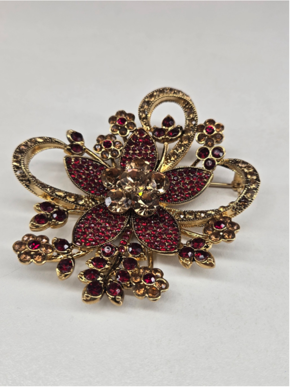 Vintage Avon Floral Brooch Collectible Pin Red Rhinestones Goldtone Classic - Picture 9 of 9